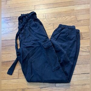 AE Paperbag Waist Jogger *Long Length*🚨